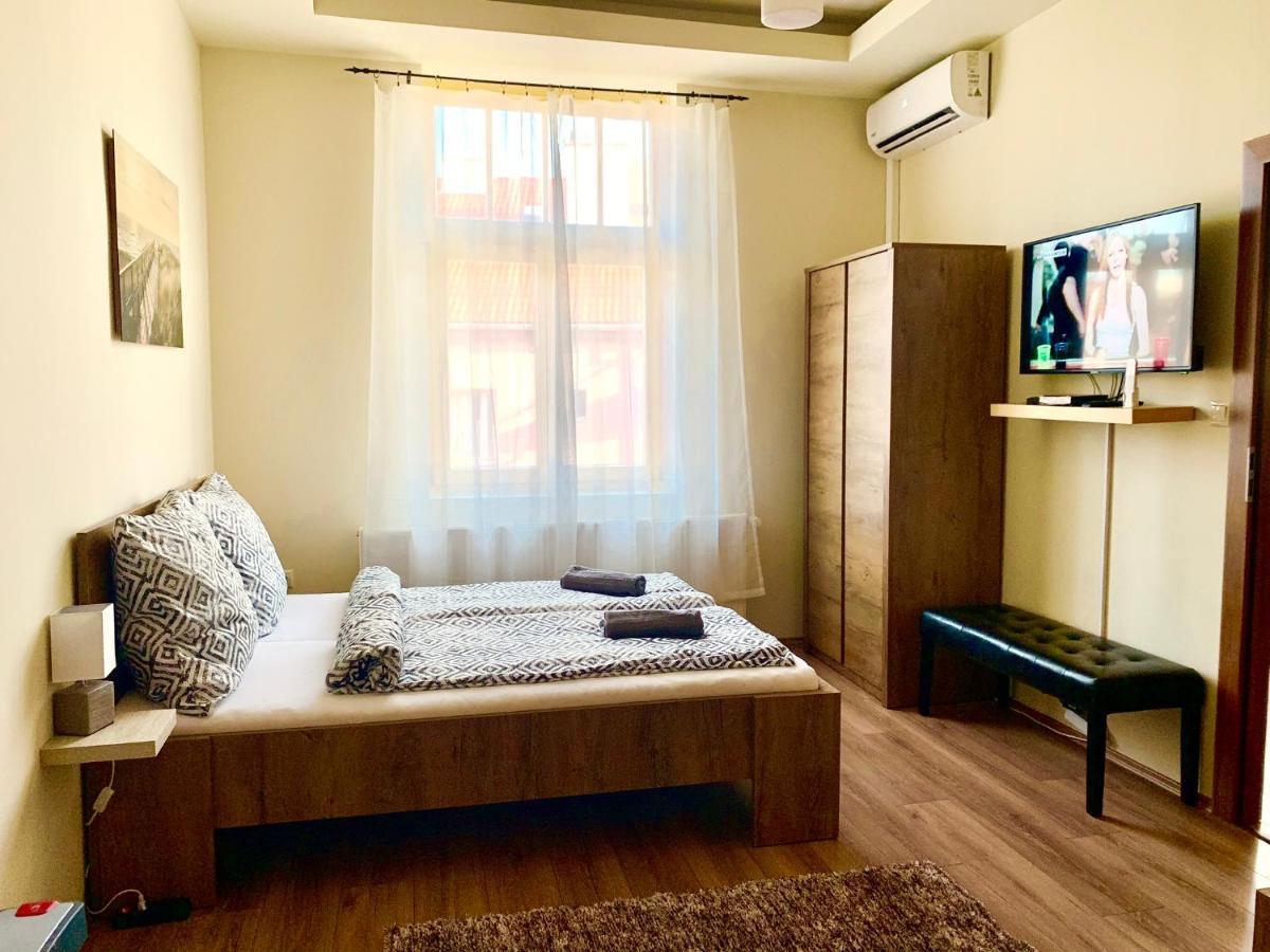 A Vendeghaz Hotell Miskolc Exteriör bild