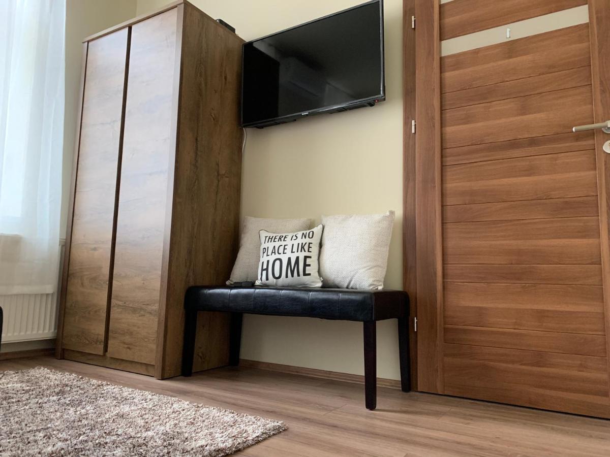 A Vendeghaz Hotell Miskolc Exteriör bild