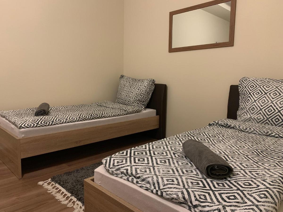A Vendeghaz Hotell Miskolc Exteriör bild